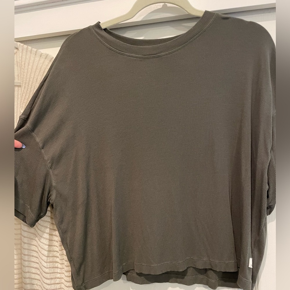 Vuori ribbed cropped tee
